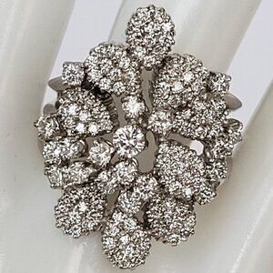 Vintage 18K White Gold 2.5 Carats Diamond Flower Ring